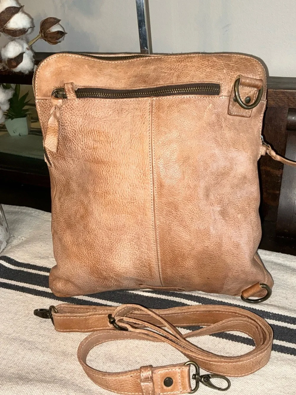 Bed Stu Aiken Leather Crossbody Convertible Bag Tan OATS DD Retail $280 - Picture 2 of 15